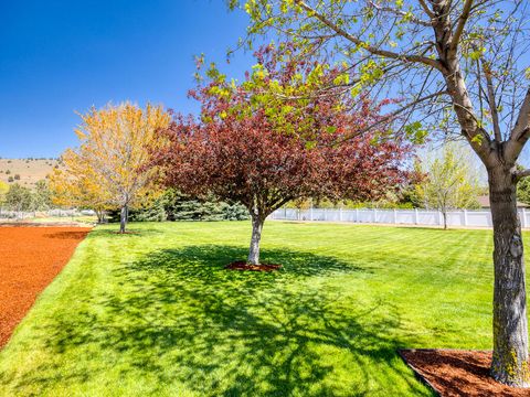 Tiny photo for 9015 Arant Road, Klamath Falls, OR 97603 (MLS # 220220116)