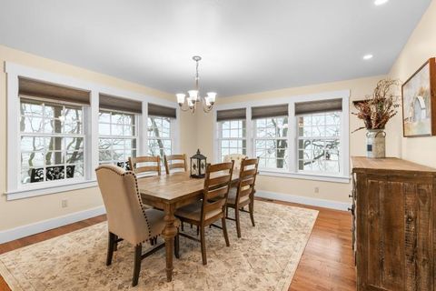 Tiny photo for 6015 Dark Hollow Road, Medford, OR 97501 (MLS # 220212915)