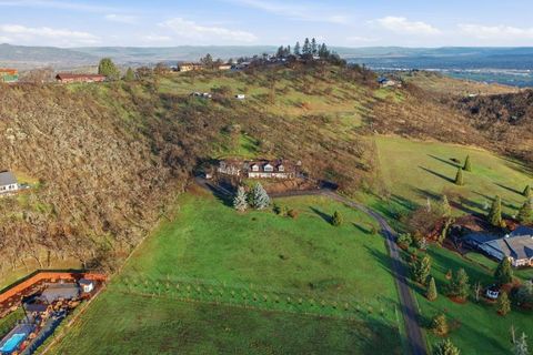 Tiny photo for 6015 Dark Hollow Road, Medford, OR 97501 (MLS # 220212915)