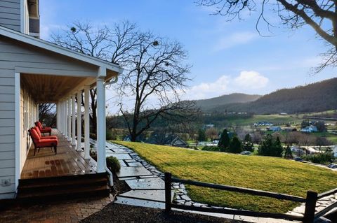 Tiny photo for 6015 Dark Hollow Road, Medford, OR 97501 (MLS # 220212915)