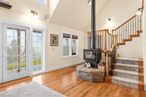 Tiny photo for 6015 Dark Hollow Road, Medford, OR 97501 (MLS # 220212915)