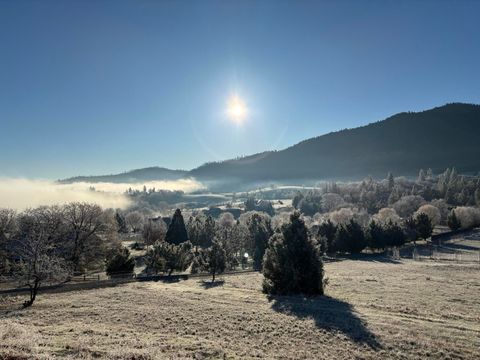 Tiny photo for 6015 Dark Hollow Road, Medford, OR 97501 (MLS # 220212915)