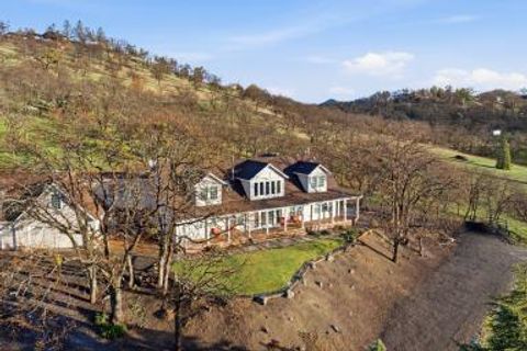 Tiny photo for 6015 Dark Hollow Road, Medford, OR 97501 (MLS # 220212915)