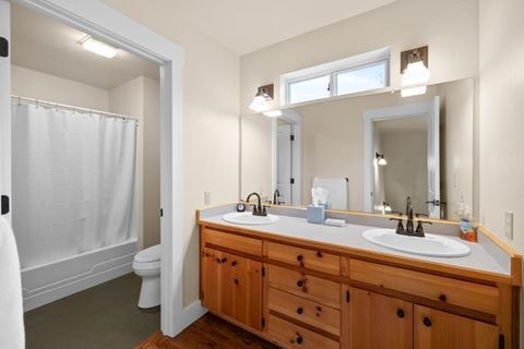 Tiny photo for 6015 Dark Hollow Road, Medford, OR 97501 (MLS # 220212915)