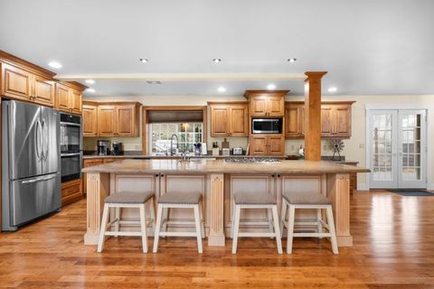 Tiny photo for 6015 Dark Hollow Road, Medford, OR 97501 (MLS # 220212915)