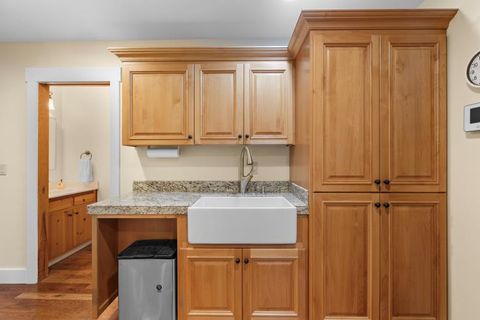 Tiny photo for 6015 Dark Hollow Road, Medford, OR 97501 (MLS # 220212915)