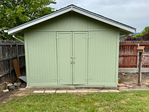 Tiny photo for 1026 NE A Street, Grants Pass, OR 97526 (MLS # 220219755)