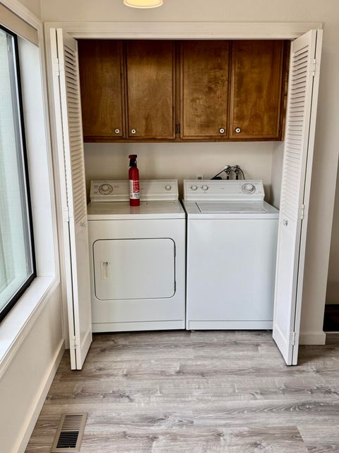 Tiny photo for 1026 NE A Street, Grants Pass, OR 97526 (MLS # 220219755)