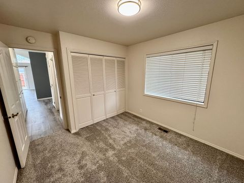 Tiny photo for 1026 NE A Street, Grants Pass, OR 97526 (MLS # 220219755)