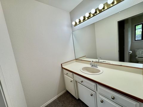 Tiny photo for 1026 NE A Street, Grants Pass, OR 97526 (MLS # 220219755)