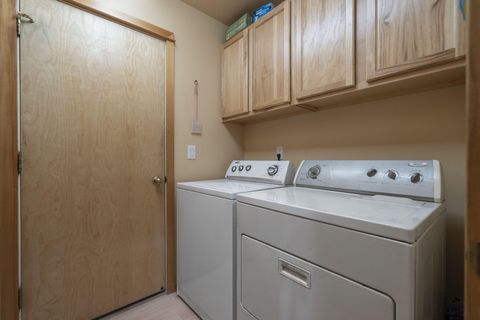 Tiny photo for 53530 Bridge Drive, La Pine, OR 97739 (MLS # 220202546)