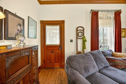 Tiny photo for 156 8th Street, Ashland, OR 97520 (MLS # 220215618)