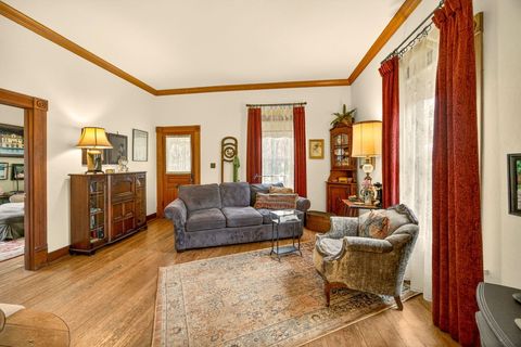 Tiny photo for 156 8th Street, Ashland, OR 97520 (MLS # 220215618)