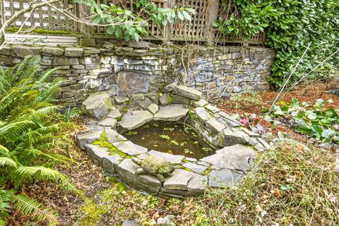 Tiny photo for 156 8th Street, Ashland, OR 97520 (MLS # 220215618)