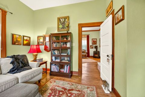 Tiny photo for 156 8th Street, Ashland, OR 97520 (MLS # 220215618)