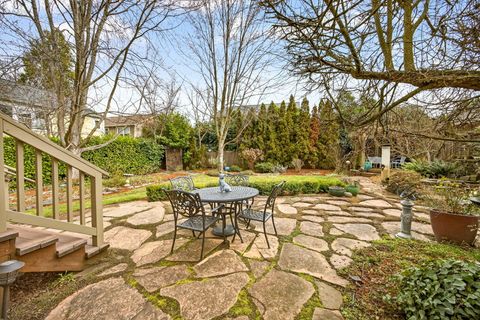 Tiny photo for 156 8th Street, Ashland, OR 97520 (MLS # 220215618)