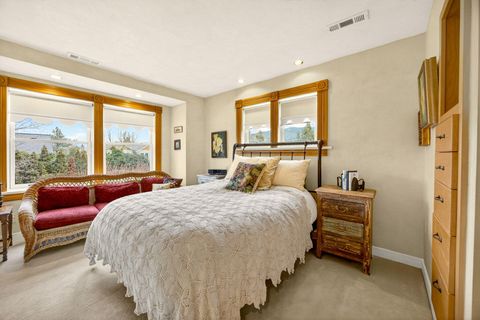 Tiny photo for 156 8th Street, Ashland, OR 97520 (MLS # 220215618)