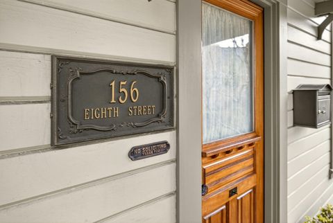 Tiny photo for 156 8th Street, Ashland, OR 97520 (MLS # 220215618)