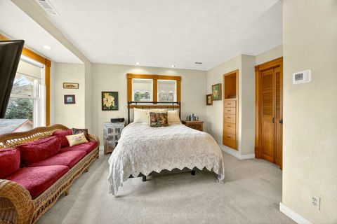 Tiny photo for 156 8th Street, Ashland, OR 97520 (MLS # 220215618)