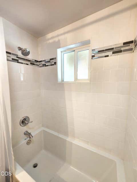 Tiny photo for 5038 Shasta Way, Klamath Falls, OR 97603 (MLS # 220225921)