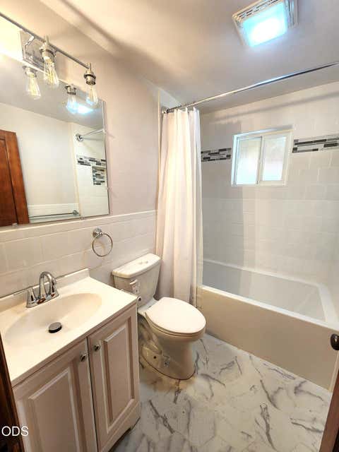 Tiny photo for 5038 Shasta Way, Klamath Falls, OR 97603 (MLS # 220225921)