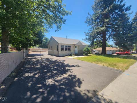 Tiny photo for 5038 Shasta Way, Klamath Falls, OR 97603 (MLS # 220225921)