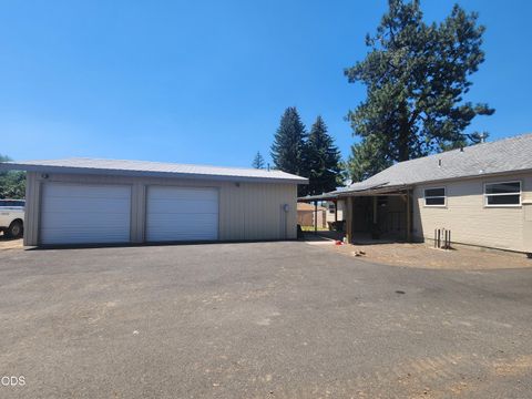 Tiny photo for 5038 Shasta Way, Klamath Falls, OR 97603 (MLS # 220225921)