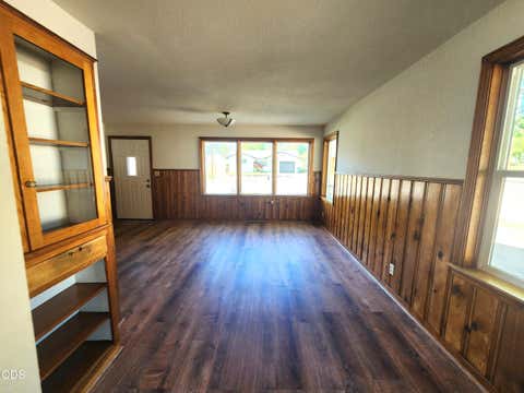 Tiny photo for 5038 Shasta Way, Klamath Falls, OR 97603 (MLS # 220225921)