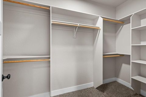 Tiny photo for 305 Moody Lane, Medford, OR 97501 (MLS # 220216915)