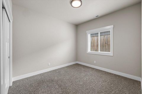 Tiny photo for 305 Moody Lane, Medford, OR 97501 (MLS # 220216915)
