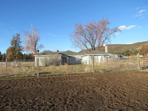 Tiny photo for 29277 N Highway 97 Highway N #251122, Chiloquin, OR 97624 (MLS # 220215440)