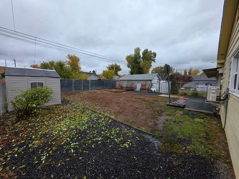 Tiny photo for 2513 Wantland Avenue, Klamath Falls, OR 97601 (MLS # 220213267)