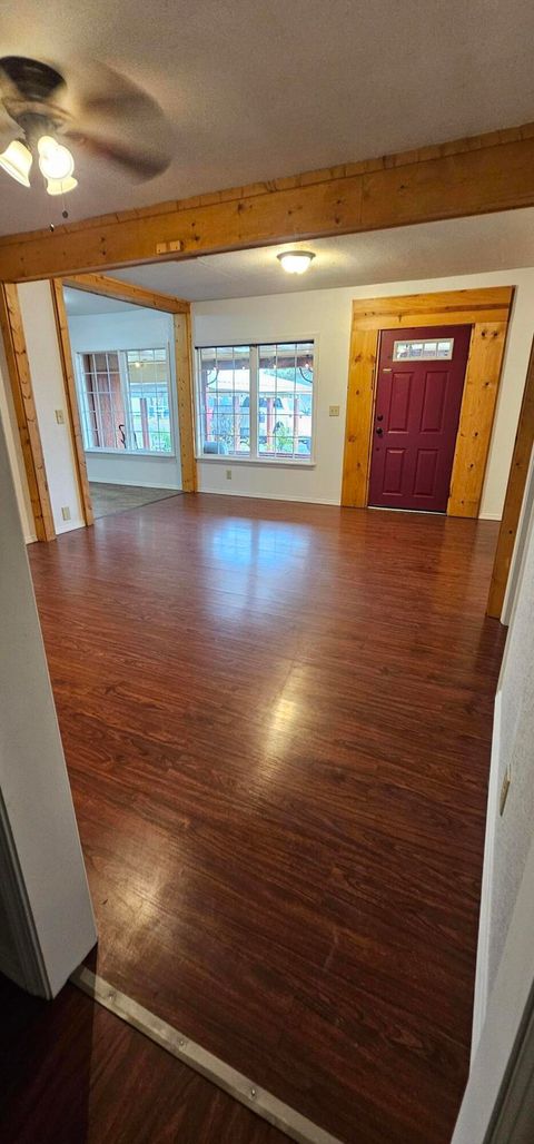 Tiny photo for 2513 Wantland Avenue, Klamath Falls, OR 97601 (MLS # 220213267)