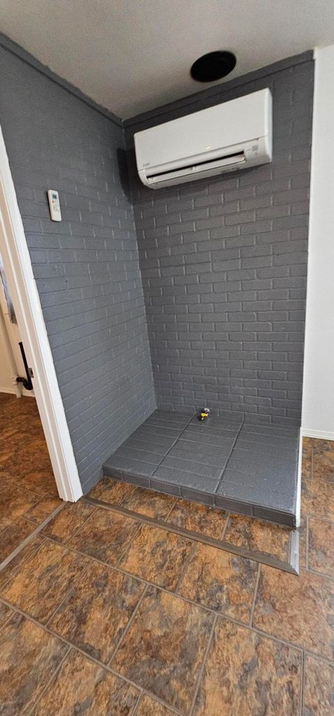 Tiny photo for 2513 Wantland Avenue, Klamath Falls, OR 97601 (MLS # 220213267)