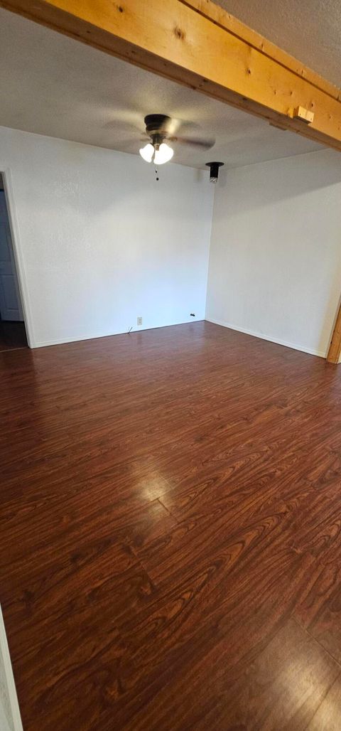 Tiny photo for 2513 Wantland Avenue, Klamath Falls, OR 97601 (MLS # 220213267)