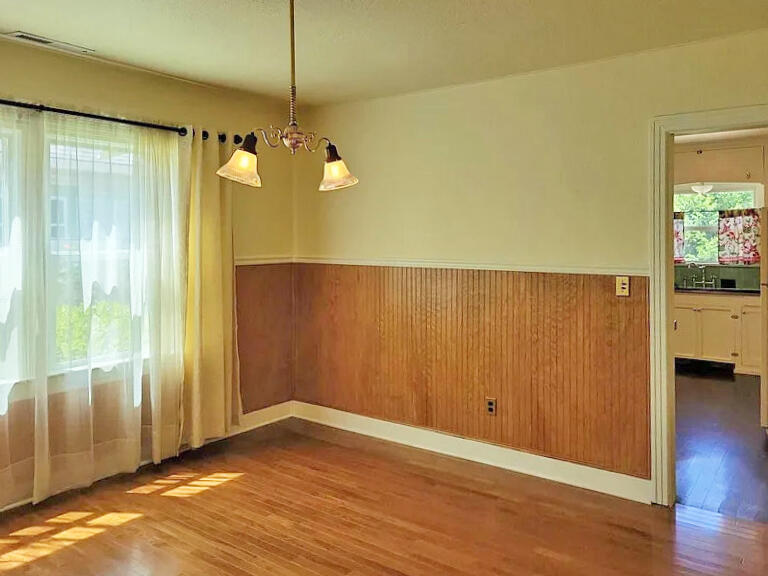 Bungalow Addition (medford) - Residential