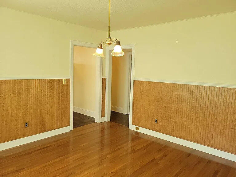 Bungalow Addition (medford) - Residential