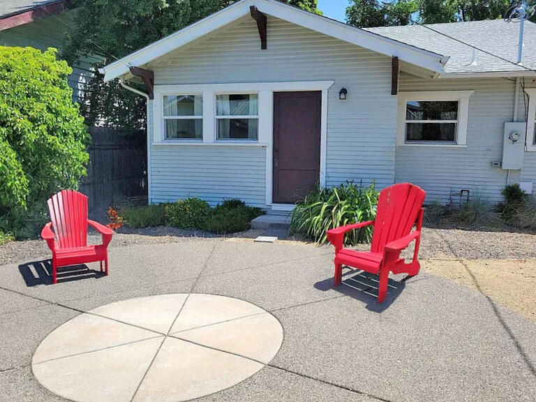 Bungalow Addition (medford) - Residential