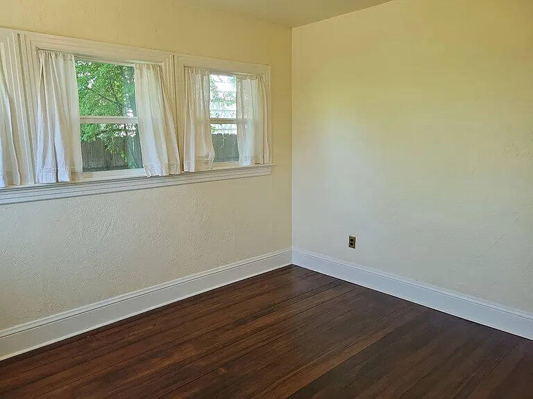 Bungalow Addition (medford) - Residential