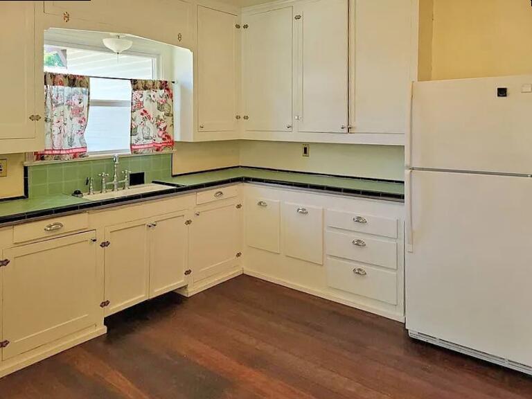 Bungalow Addition (medford) - Residential