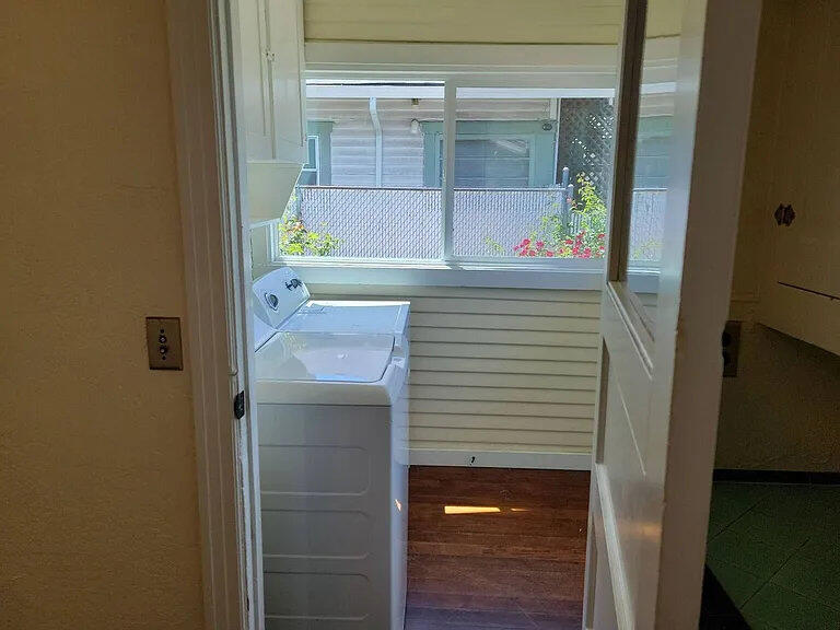 Bungalow Addition (medford) - Residential