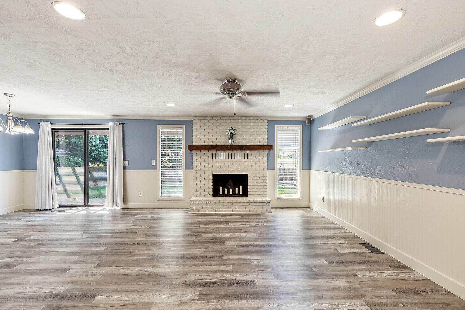 Royal Greens Estates Unit 1 - Residential