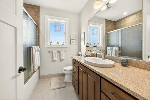 Tiny photo for 4084 Crystal Springs Drive, Medford, OR 97504 (MLS # 220216985)