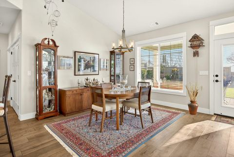 Tiny photo for 4084 Crystal Springs Drive, Medford, OR 97504 (MLS # 220216985)