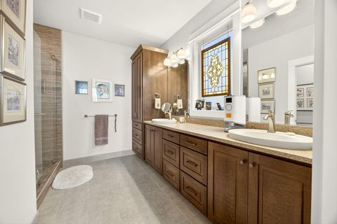 Tiny photo for 4084 Crystal Springs Drive, Medford, OR 97504 (MLS # 220216985)