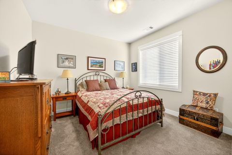 Tiny photo for 4084 Crystal Springs Drive, Medford, OR 97504 (MLS # 220216985)