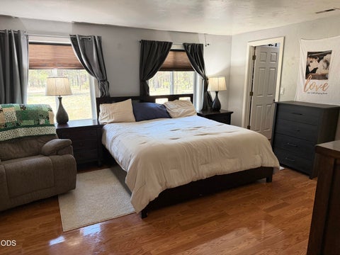 Tiny photo for 52505 Pine Drive, La Pine, OR 97739 (MLS # 220224290)