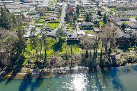 Tiny photo for 1300 Daisy Lane, Grants Pass, OR 97527 (MLS # 220219488)