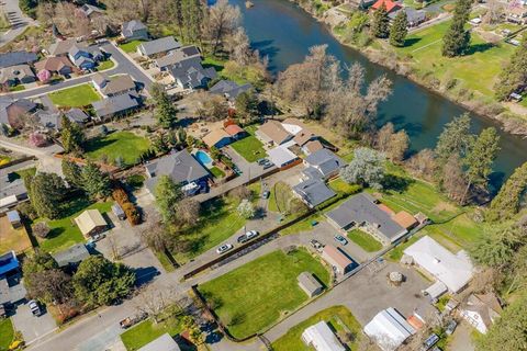 Tiny photo for 1300 Daisy Lane, Grants Pass, OR 97527 (MLS # 220219488)