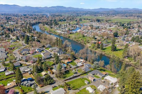 Tiny photo for 1300 Daisy Lane, Grants Pass, OR 97527 (MLS # 220219488)